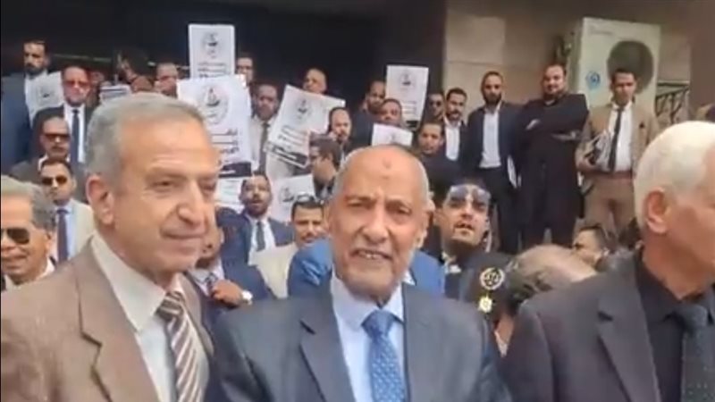 جانب من الوقفة الاحتجاجية
