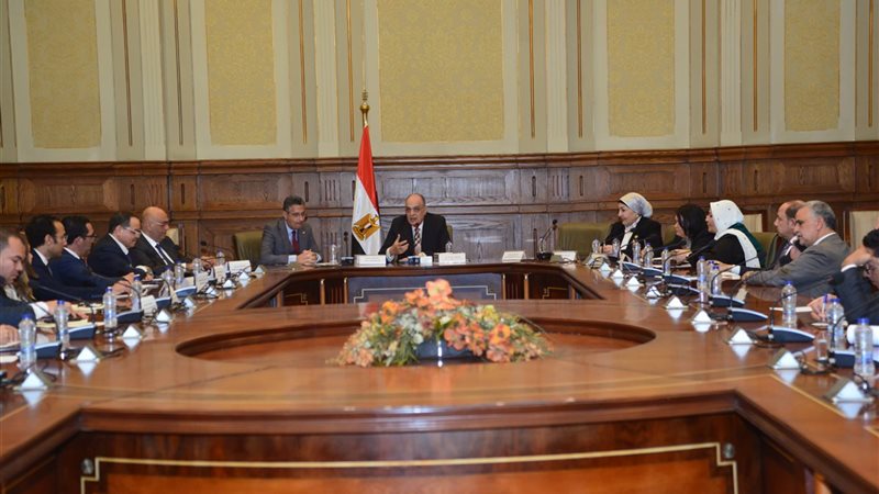 وزير التموين خلال