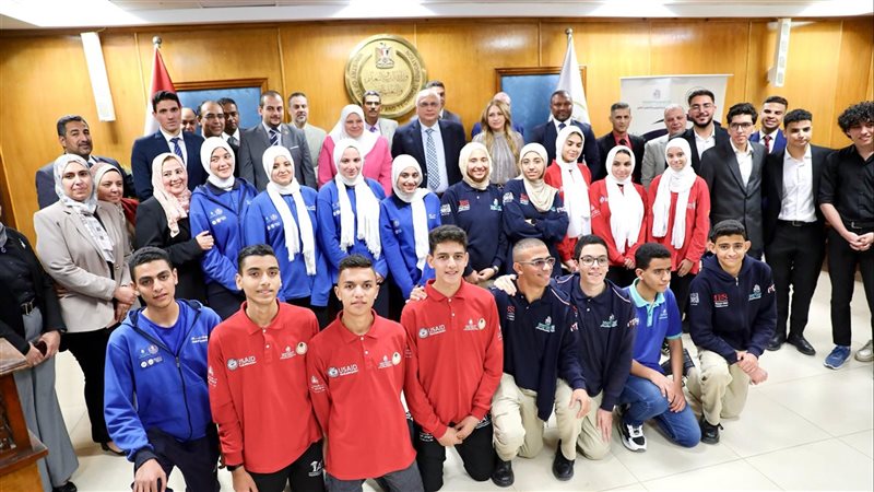 تكريم طلاب مدارس