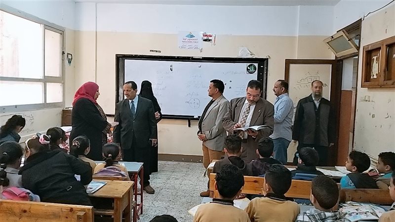 جولة بمدارس شرق المنصورة،