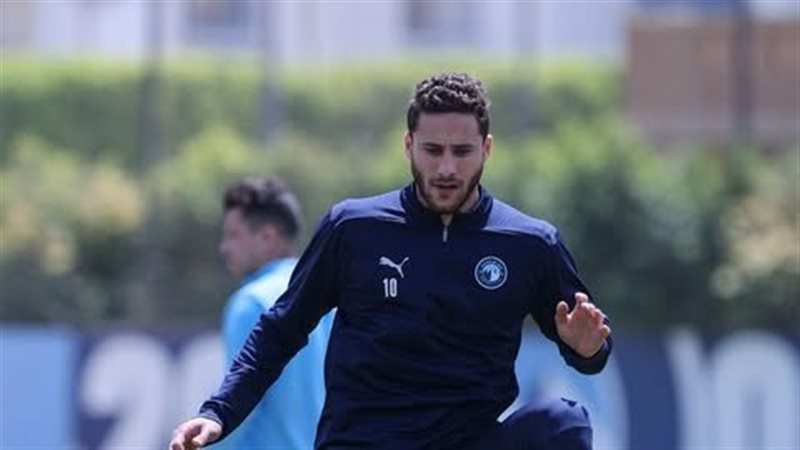 بيراميدز، فيتو 