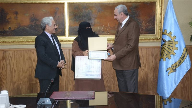 محافظ الغربية يفتح