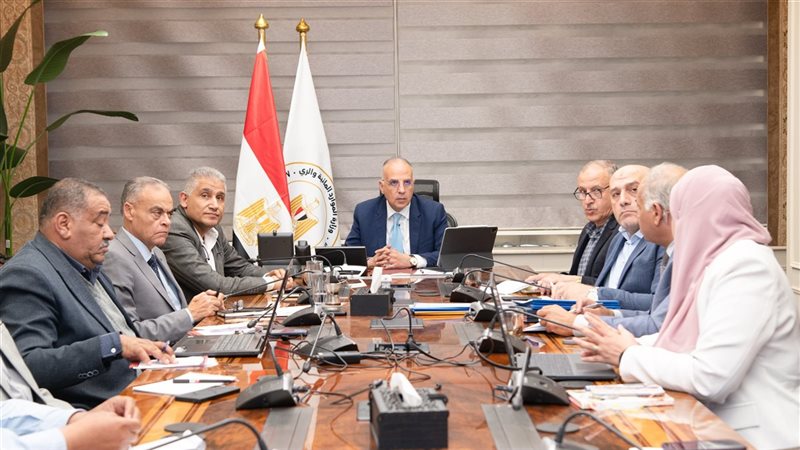 وزير الري الدكتور