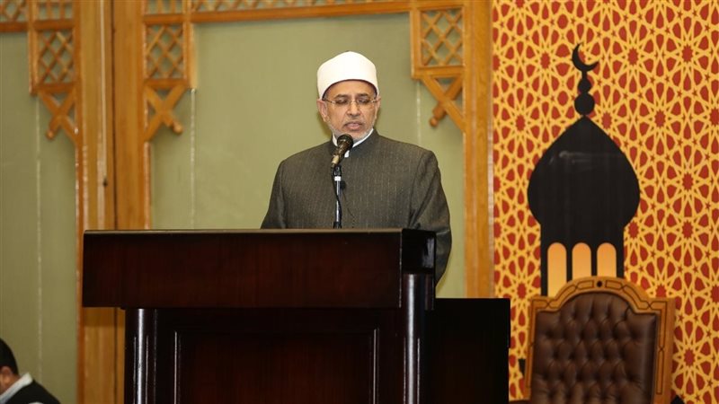  الدكتور سلامة داود،