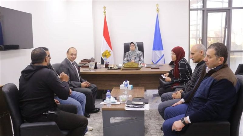 اجتماع نائب محافظ