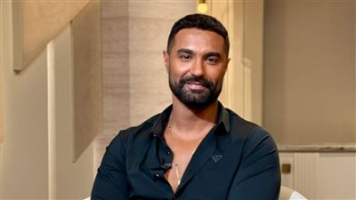  كريم فهمي وصبا مبارك بشوارع مصر الجديدة من أجل مسلسل 