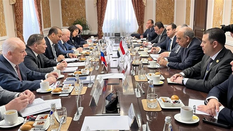 اجتماع وزير الكهرباء
