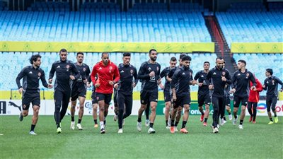 الأهلي يبدأ تدريبات الكرة اليوم استعدادا للموسم الجديد 