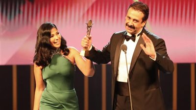 تفاصيل شخصية كريم عبد العزيز في فيلم 