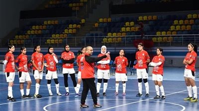 منتخب كرة الصالات النسائية يخوض مرانه الأول بالمغرب وسط حفاوة رابطة المشجعين