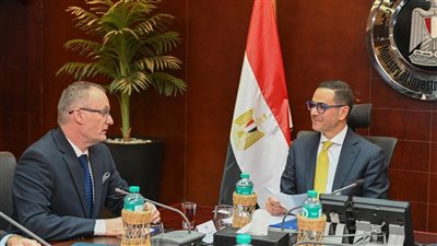 وزير الاستثمار يلتقي سفير جمهورية التشيك بالقاهرة لبحث فرص التعاون المشترك