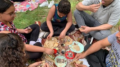  إقبال كثيف على حديقة الأزهر للاحتفال بشم النسيم (فيديو وصور) 