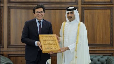 هنو ونظيره القطري يبحثان سبل تعزيز التعاون 