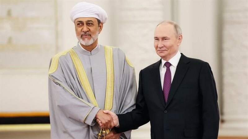 بوتين والسلطان هيثم،