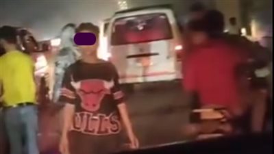 خطف الموبايل وجري، النشطاء يرصدون لص الهواتف المحمولة بالجيزة ويطالبون بمعاقبته (فيديو)