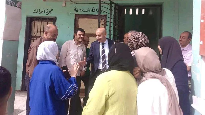 وزير التعليم يتفقد