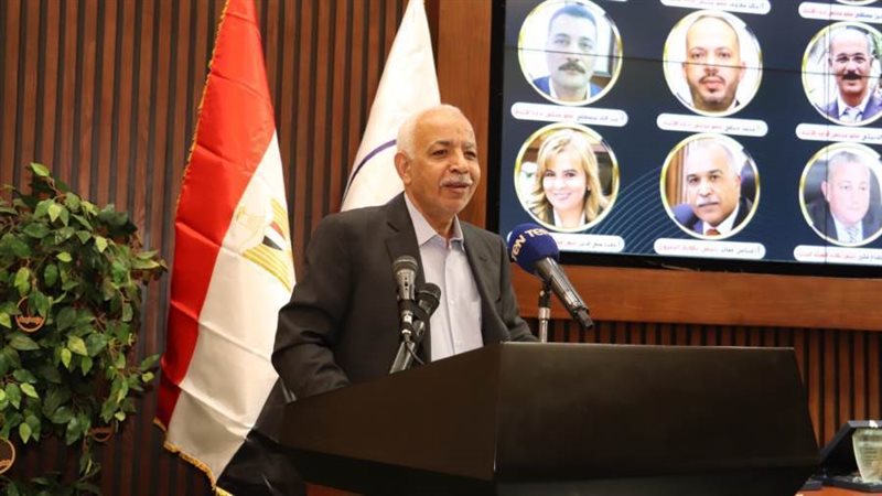عبد المنعم الجمل،