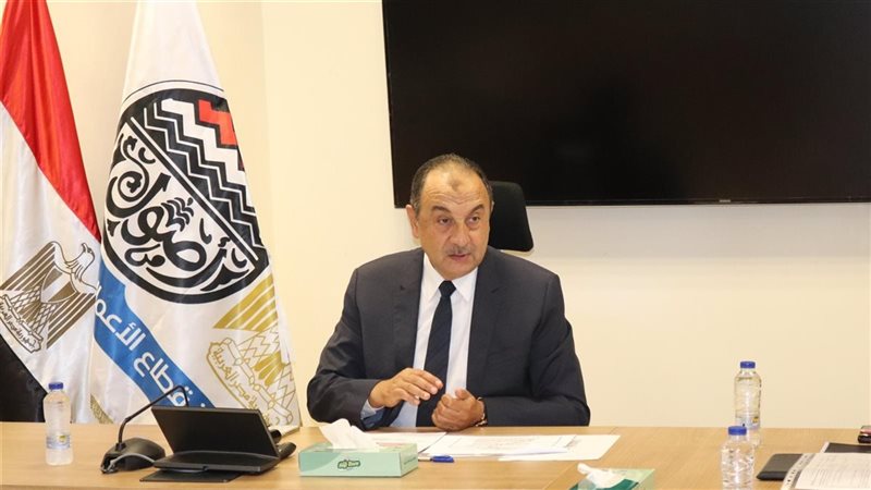محمد شيمي وزير قطاع