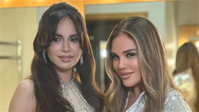 آمال ماهر تحتفي بنيكول سابا في حفلها بدبي وسط تصفيق حار من الجمهور
