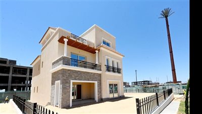 وزير الإسكان يتابع الموقف التنفيذي لمشروع 