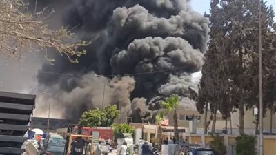 الخسائر بالملايين، التحفظ على صاحب مصنع الورق المحترق في أكتوبر ومسئول المخزن