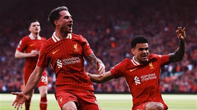 ليفربول يضرب توتنهام بثلاثية في الشوط الأول ويقترب من حسم بطولة الدوري 