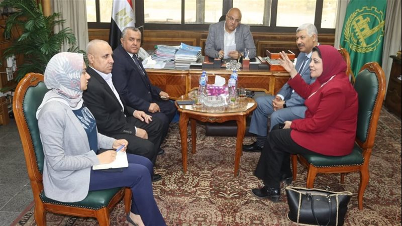 محافظ القليوبية خلال