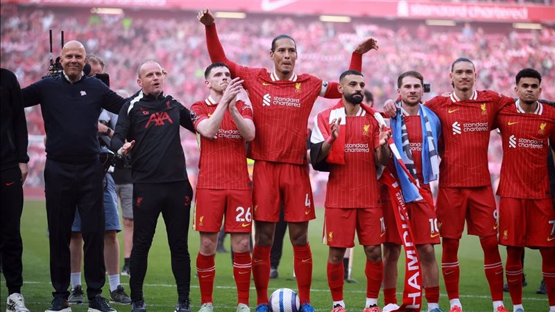 لاعبو ليفربول 