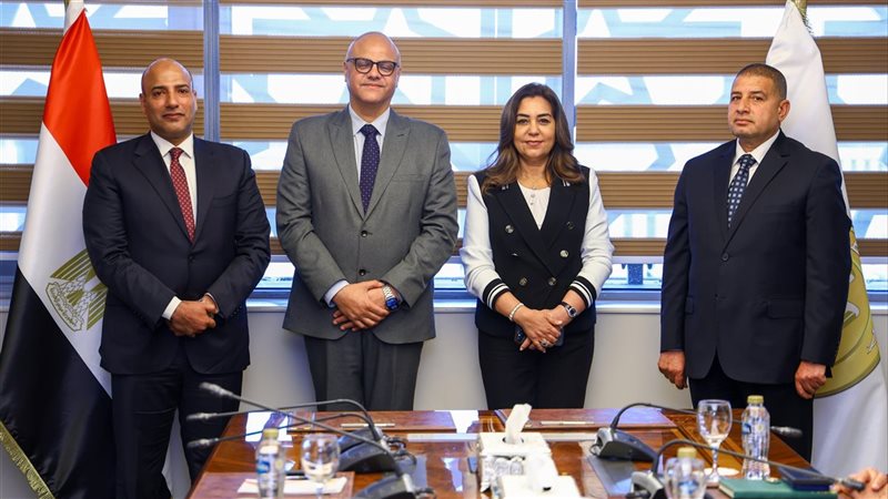  توقيع عقد حق الانتفاع