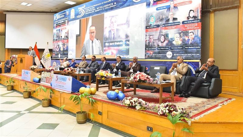 مؤتمر كلية الطب بجامعة