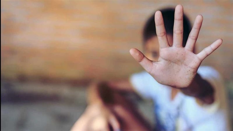  اعتداء على تلاميذ،