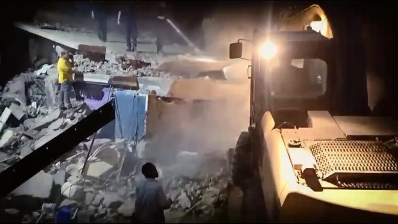 البحث عن طفلة مفقودة