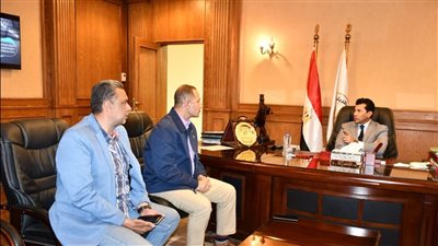 وزير الرياضة يلتقي رئيس اتحاد الدراجات لمناقشة استعدادات استضافة البطولة الأفريقية
