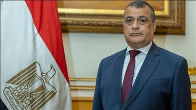 وزير الإنتاج الحربي: العامل عصب العملية الإنتاجية ونحرص على الاهتمام بالعنصر البشري