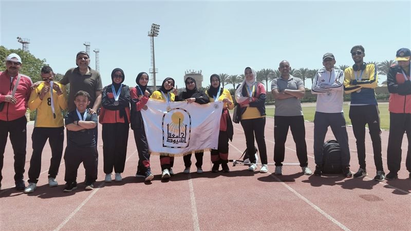 طلاب جامعة أسيوط
