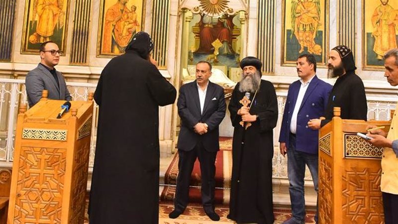 محافظ أسيوط يزور