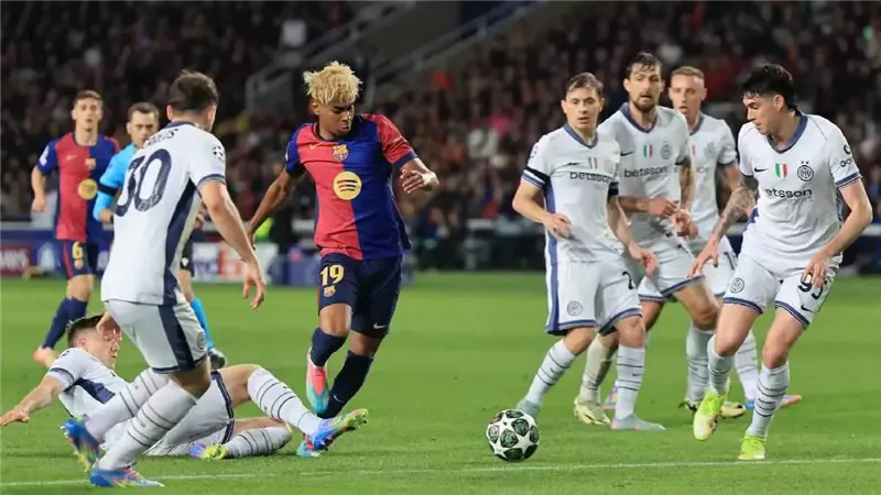 برشلونة وإنتر ميلان،