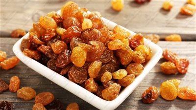 فوائد الزبيب، يخفض الكوليسترول ويحمي من تصلب الشرايين ويعالج الأنيميا