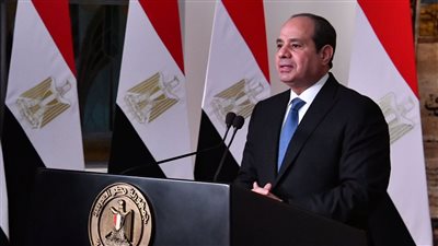 السيسي: نواصل الجهد لتوفير بيئة عمل متجددة والتوسع فى إنشاء الجامعات التكنولوجية والمدارس الصناعية والفنية