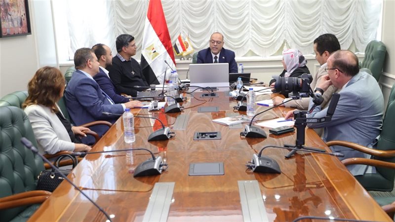 جبران مع وفد معهد