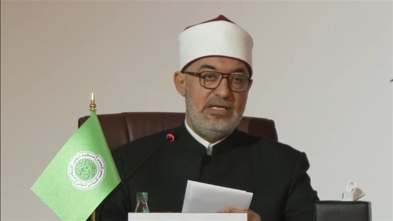 الدكتور نظير عياد