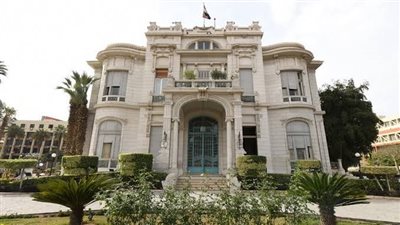 جامعة عين شمس تنظم معرض صنع في مصر للعاملين والطلاب