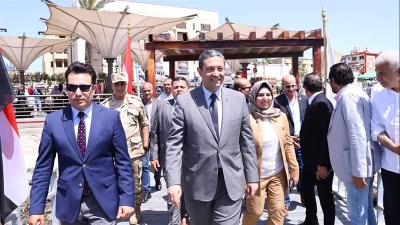 محافظ دمياط يشهد