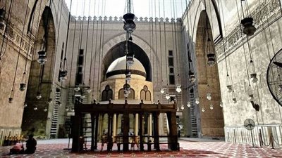 مواقيت الصلاة، موعد أذان الظهر اليوم الجمعة 9 - 5 - 2025 في القاهرة والمحافظات