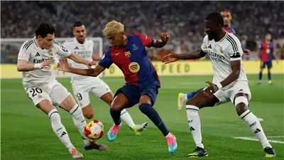 أبرزها كلاسيكو الأرض، مباريات اليوم في الدوري المصري والدوريات الأوروبية والقنوات الناقلة