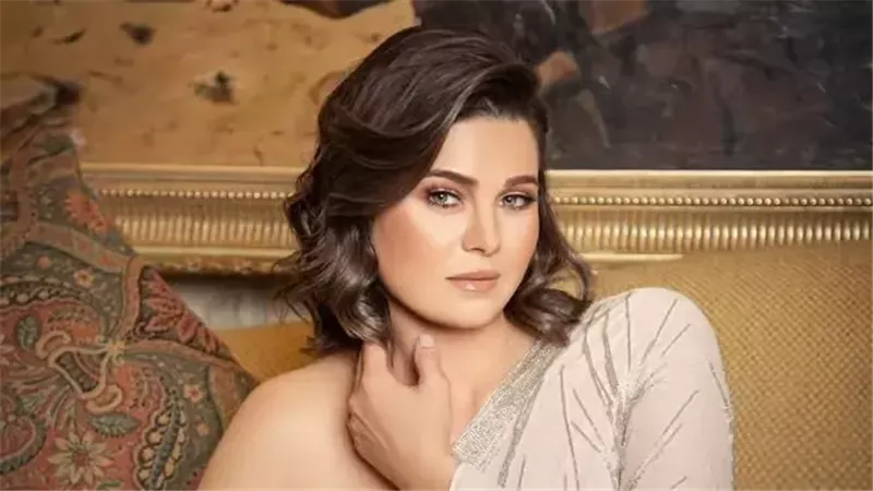 يسرا اللوزي