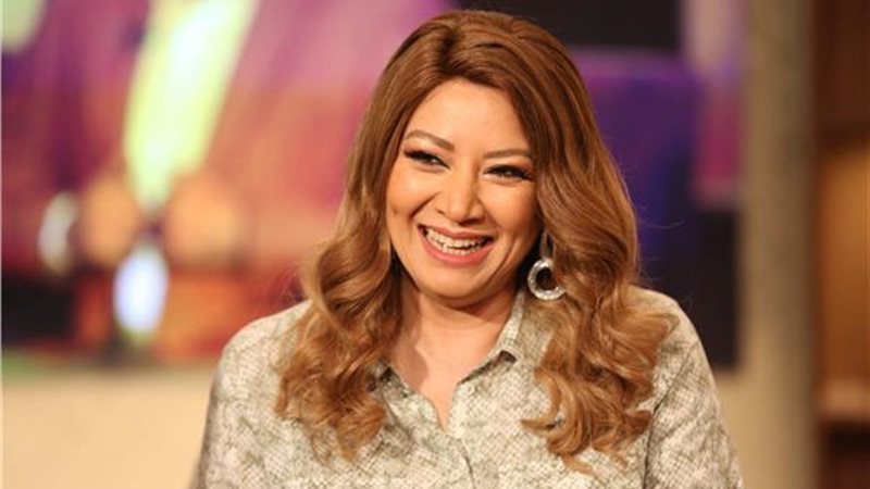 الفنانة انتصار -