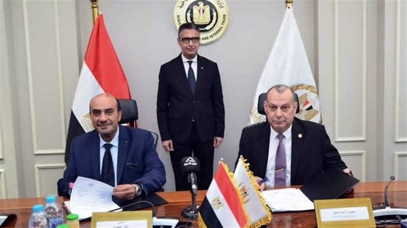 وزير التموين يشهد