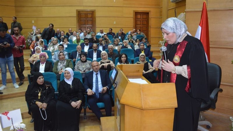 محافظ الغربية يشهد