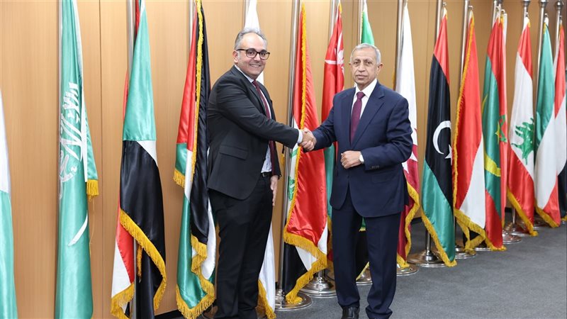 شراكة بين الأكاديمية